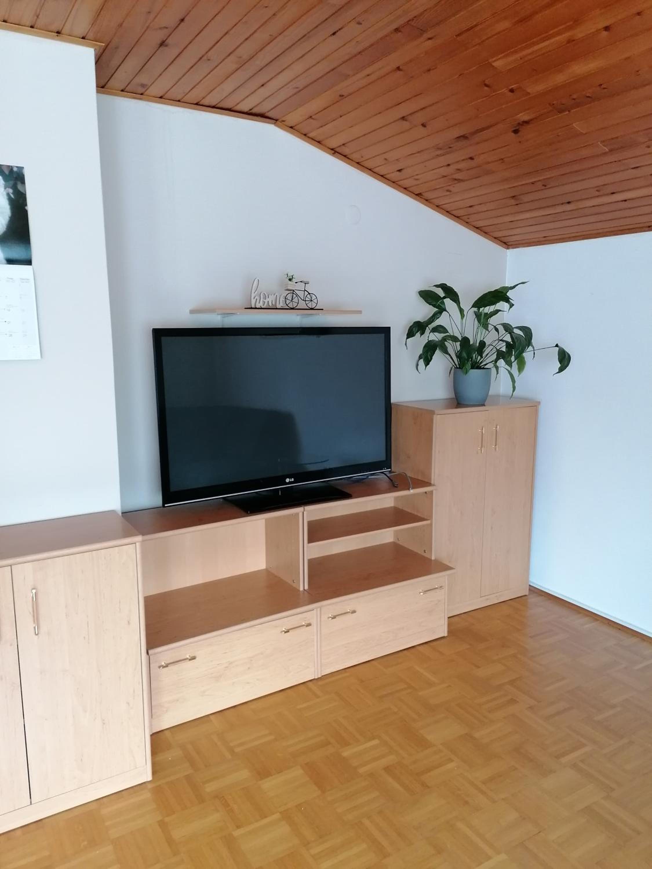 Apartment Pati view 3