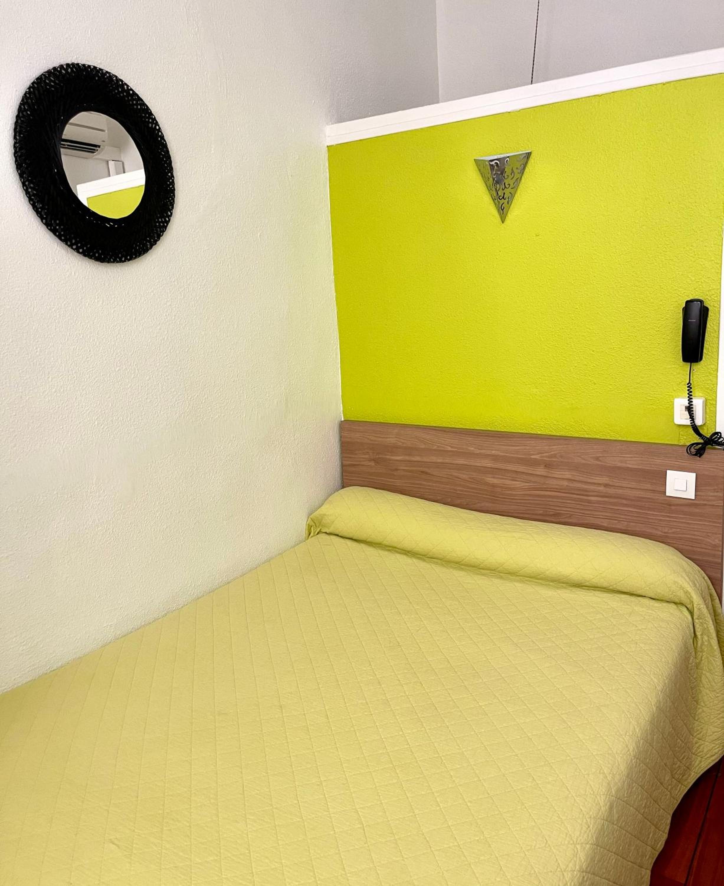 Montpellier Vacations - Hotel Colisee-Verdun Centre Gare Saint-Roch - Property Image 9