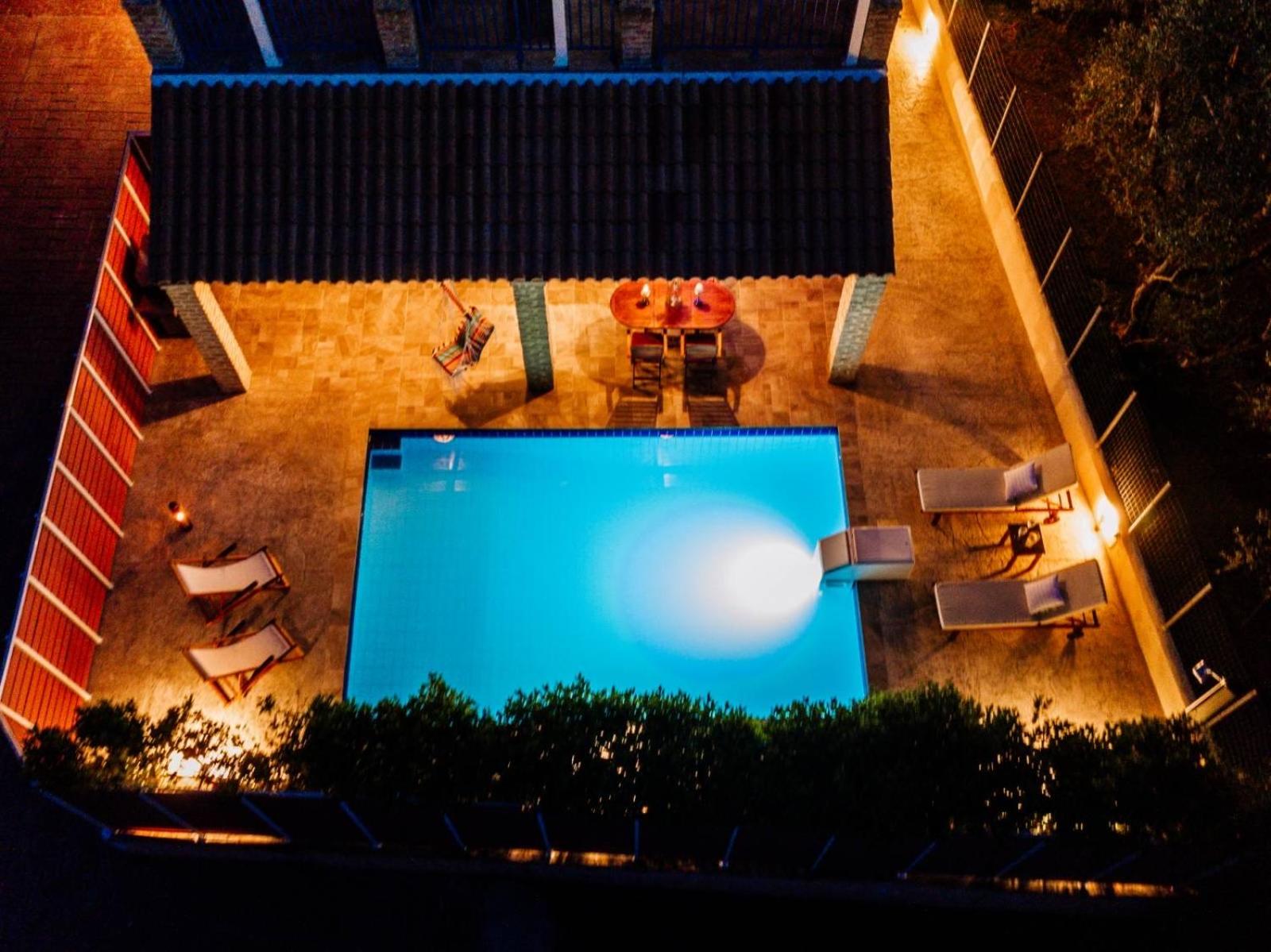 Villa Rosemarie - Luxurious Villa with Pool Just Steps Away from the Sea By Villa Mana Gers