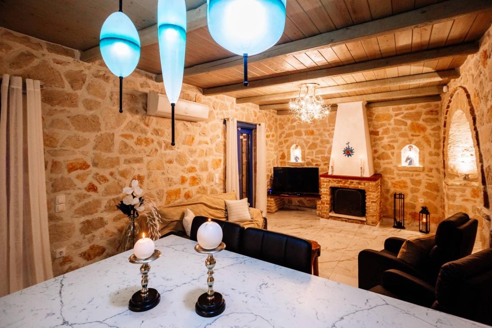 Villa Rosemarie - Luxurious Villa with Pool Just Steps Away from the Sea By Villa Mana Gers