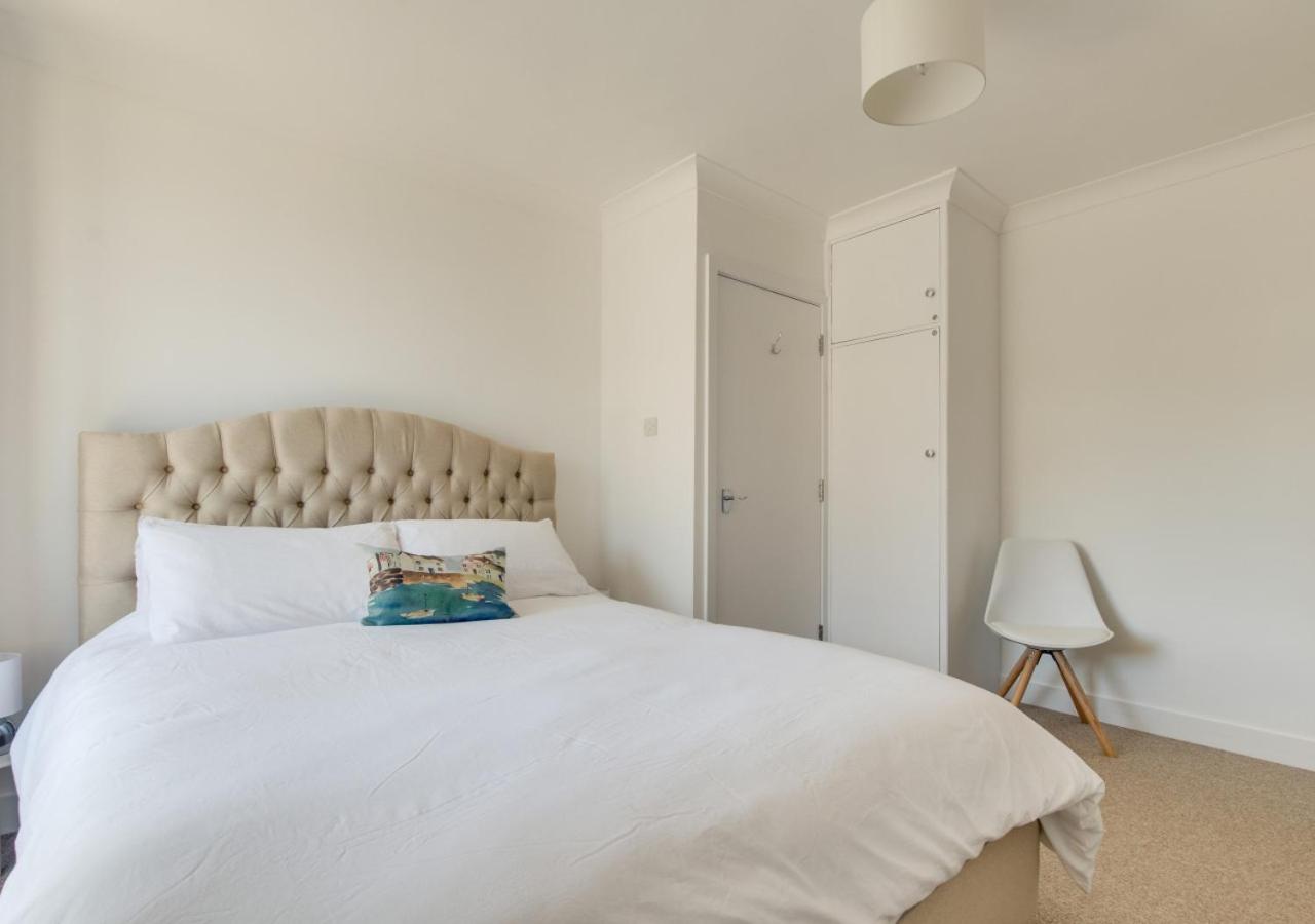 2 Bed in Swanage oc-wy547 view 4