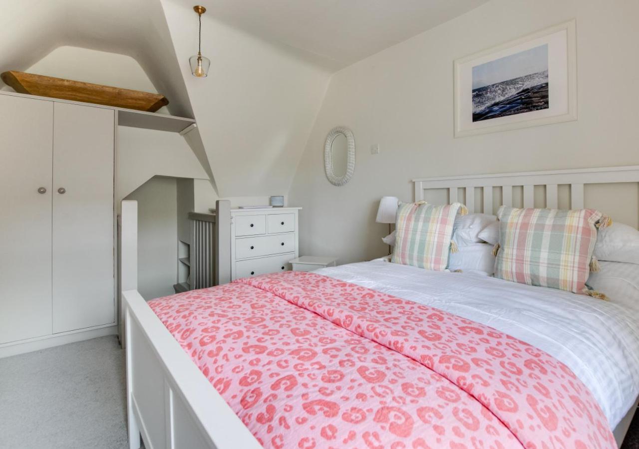 3 Bed in Swanage oc-wy557