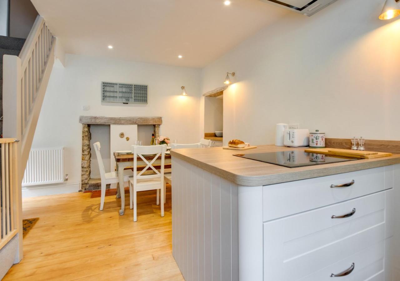 3 Bed in Swanage oc-wy557