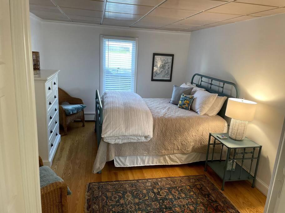Updated Historic Water St 2 Bdr, 2 Bath apartment. view 5