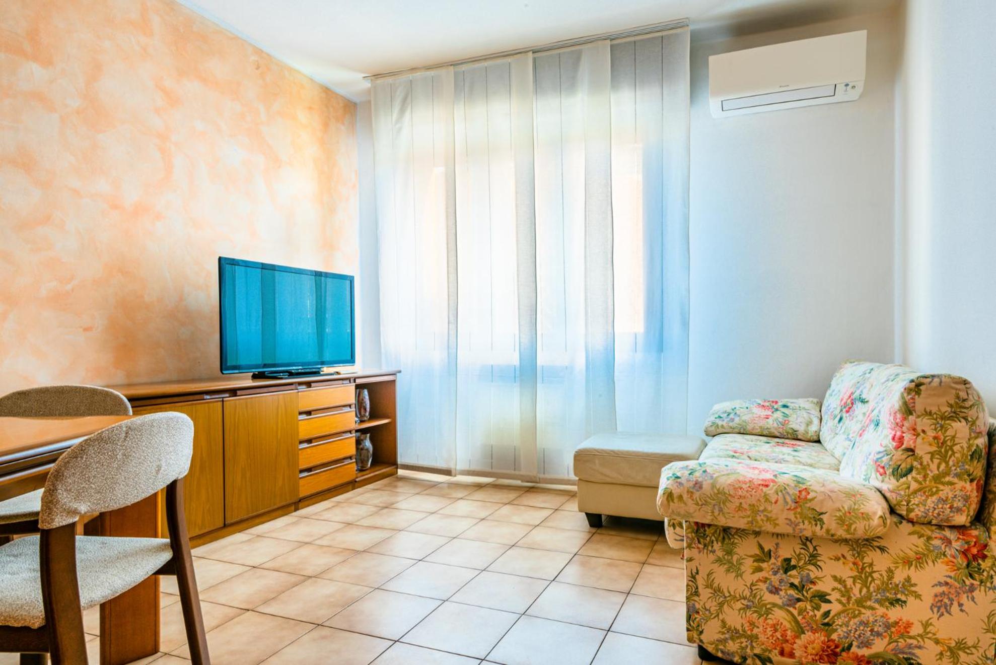 VILLAGGIO HOSPITAL HOUSE view 4