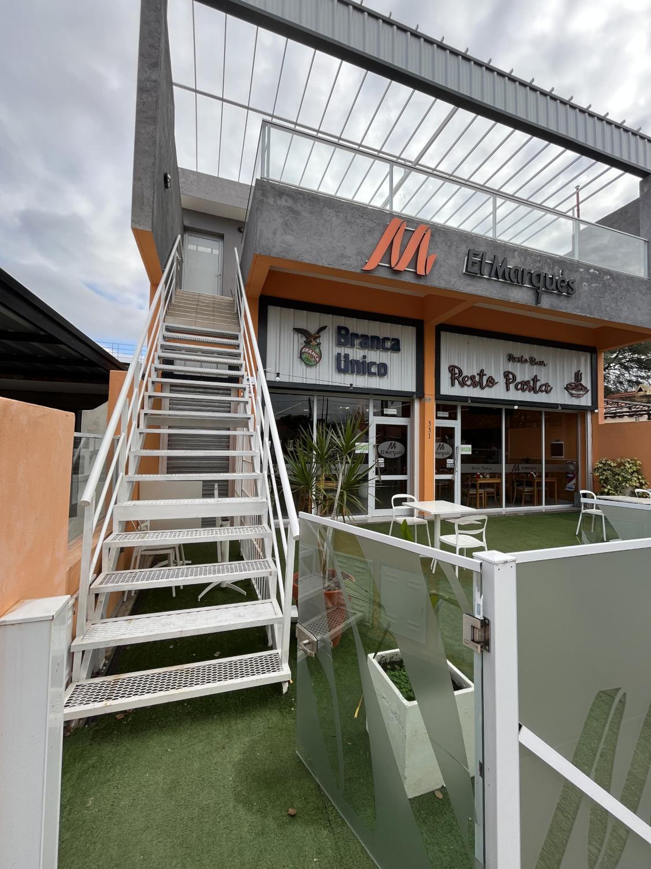 El Marqués Apart