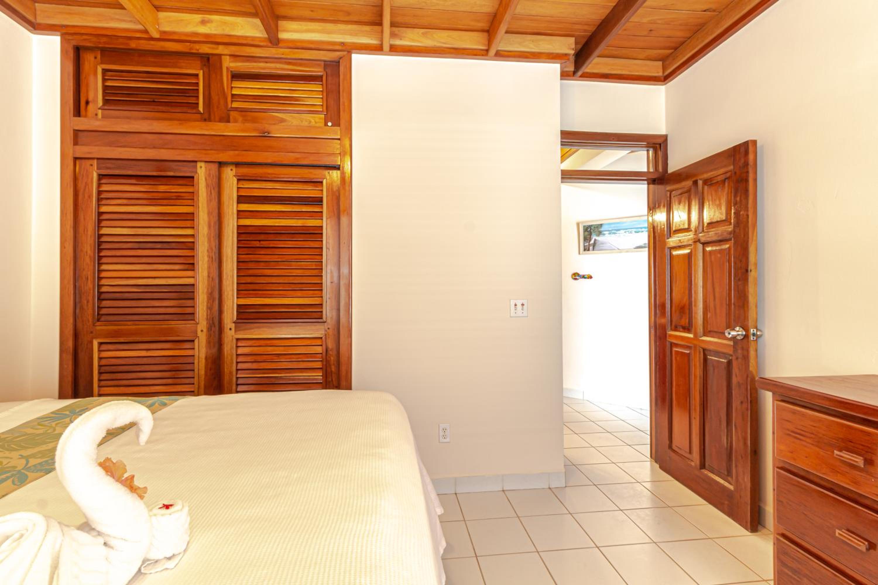 Coral Bay Villas