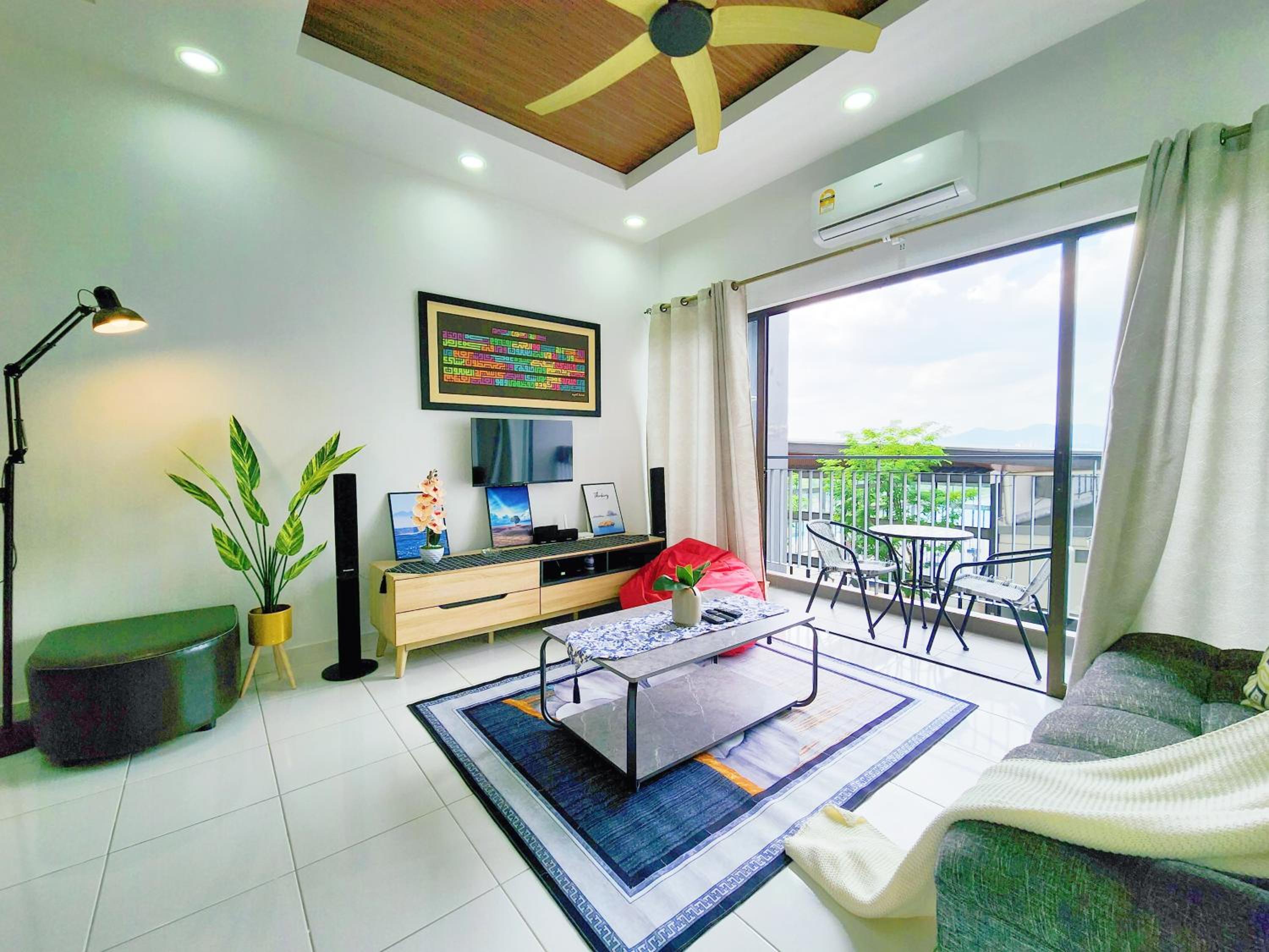 RESIDENSI LILI TAMAN BUCIDA HIJAUAN Air Con with Splendid Pool photo 5