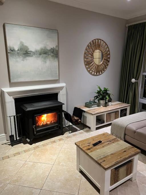 Elgin Townhouse-Excellent location view 5