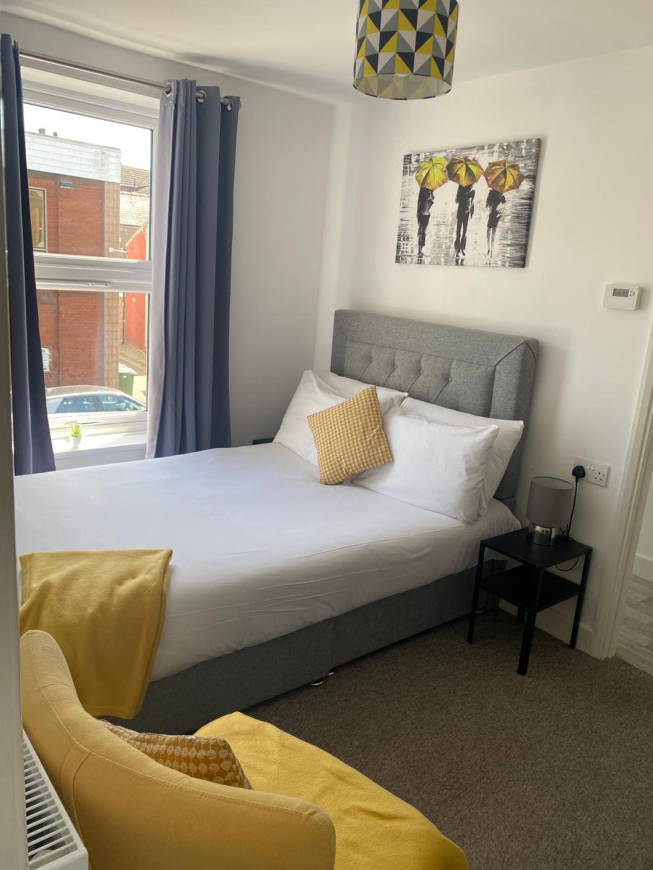 Coast- Stunning seaside studio flat - PARKING AVAILABLE view 4