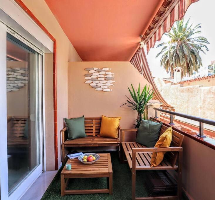 Blue Marine Home - Parking, Pool, AC, WiFi
