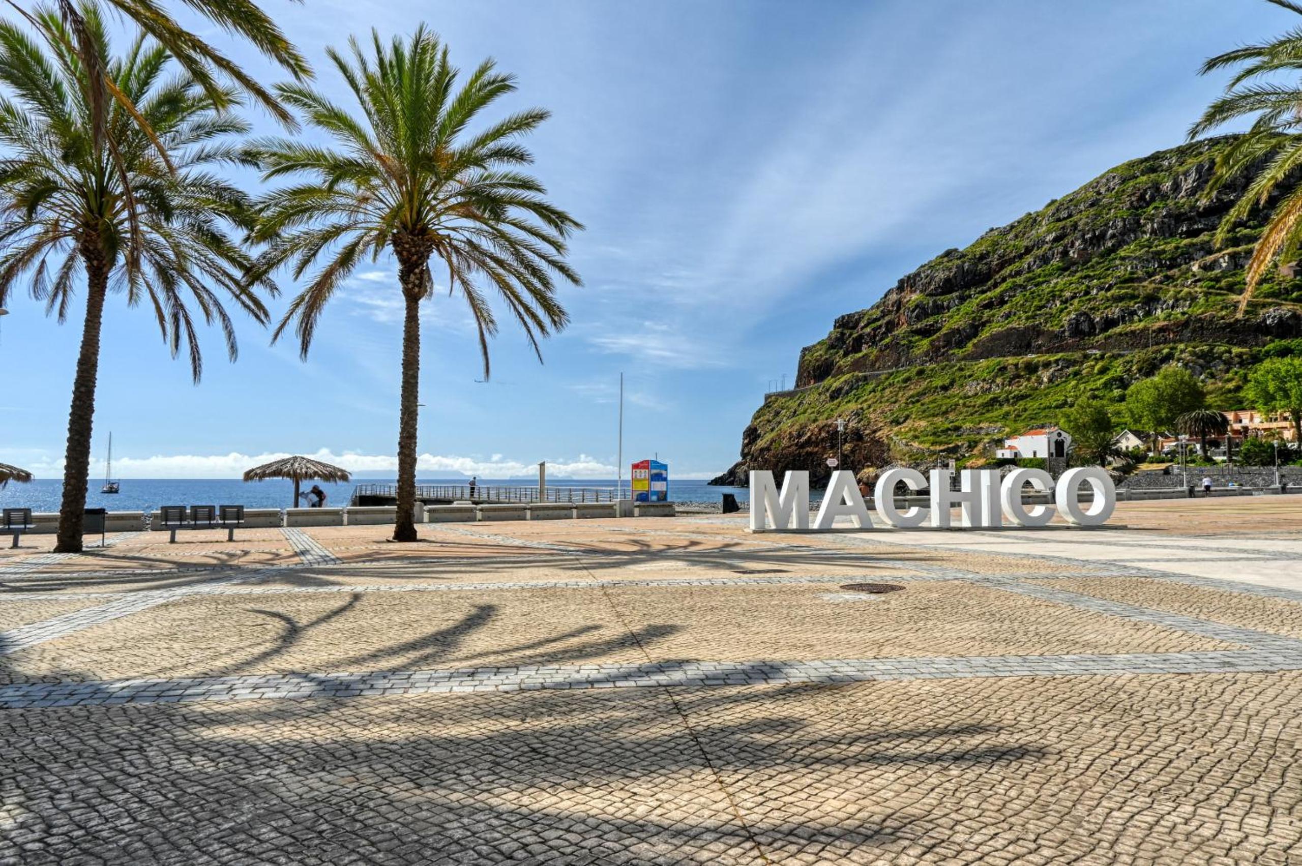 Baia Machico, a Home in Madeira view 4
