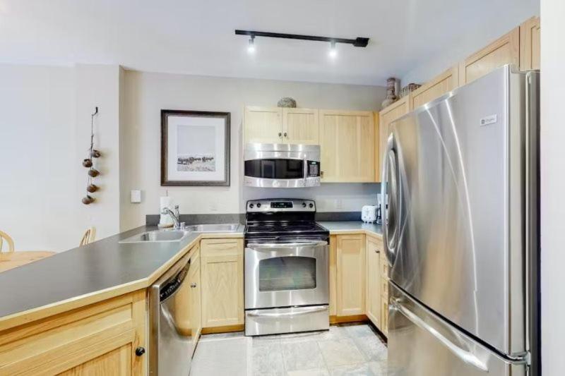 Buffalo Lodge 1 Bedroom Condo In River Run Village view 3