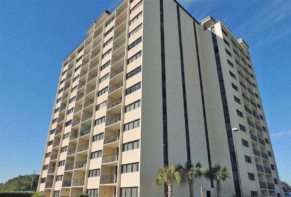 Oceanview 3-Bedroom Condo at Holiday Tower in Myrtle Beach