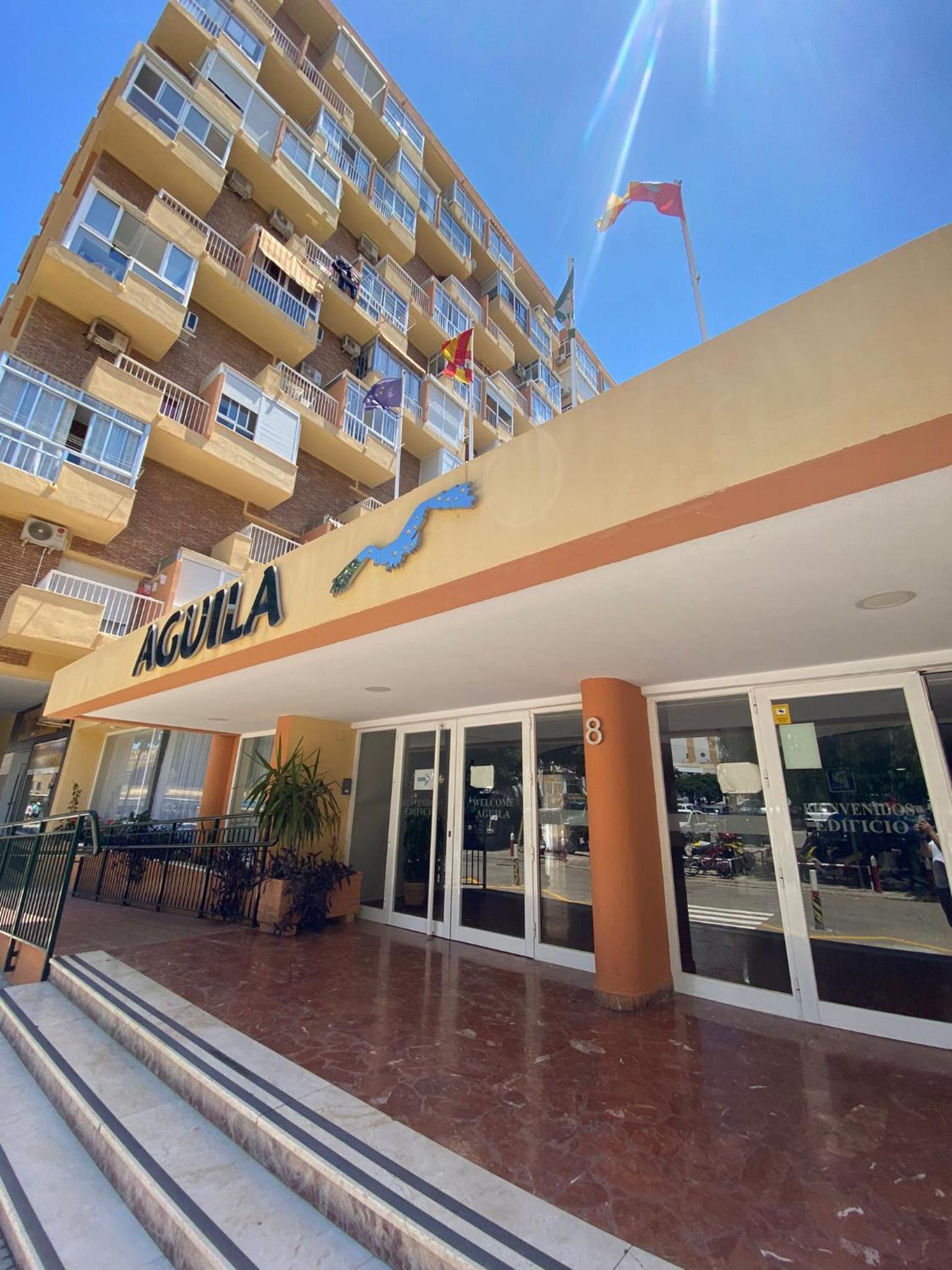 Apt céntrico con vistas y piscinas