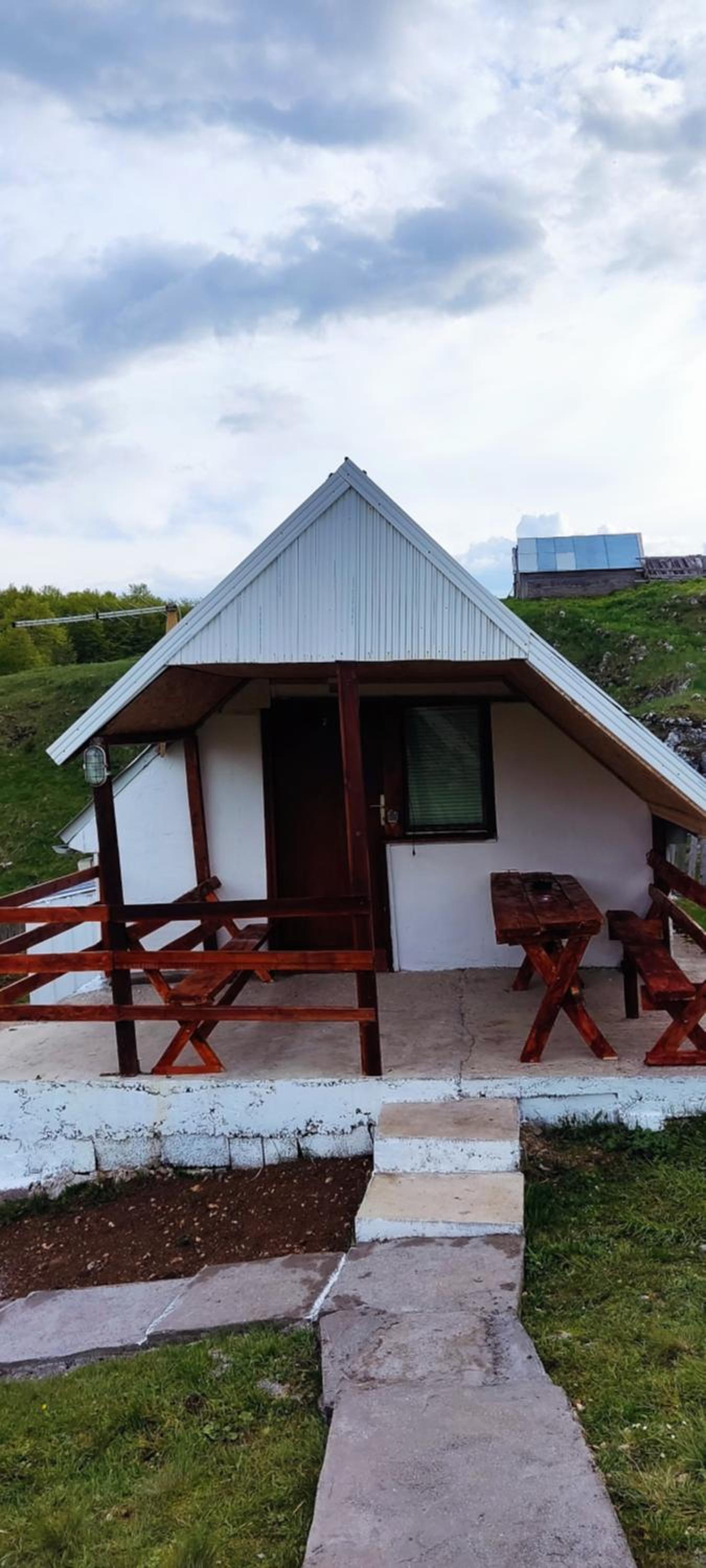 Weekend house in the Piva nature park