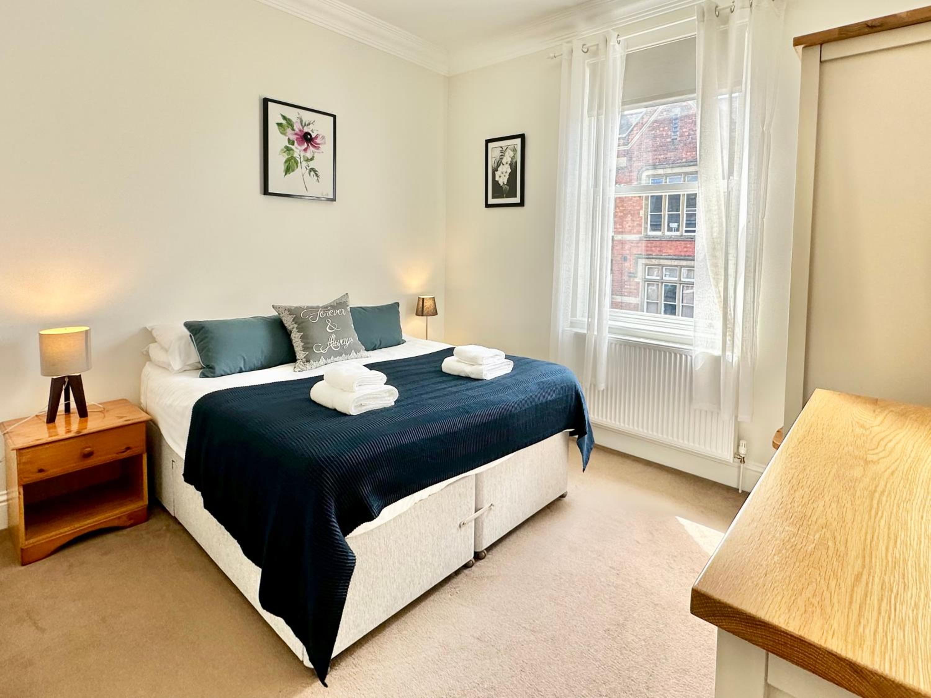 Luxury Apartment 6 Bluebridge with free allocated parking view 5
