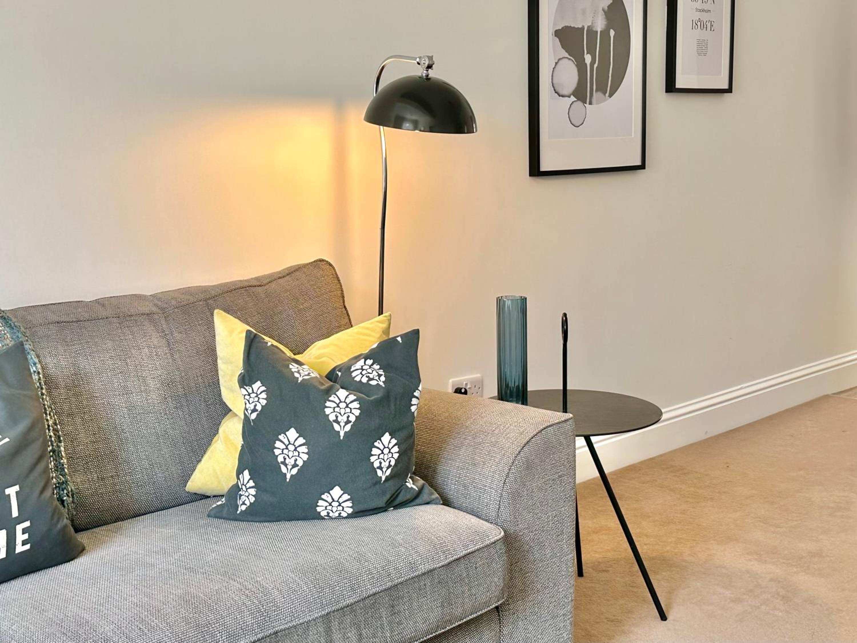 Luxury Apartment 6 Bluebridge with free allocated parking view 3
