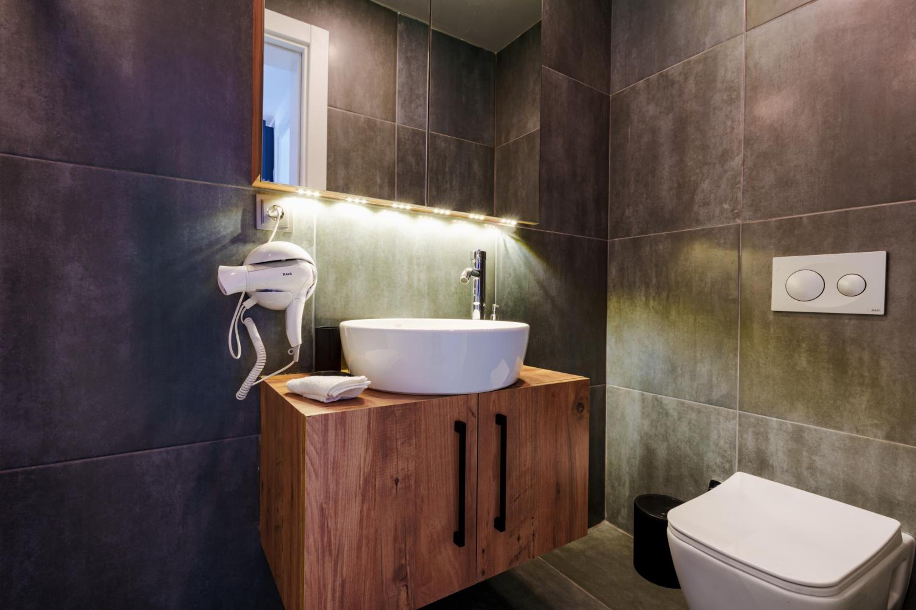 Mrt Suites Lara - Image 35