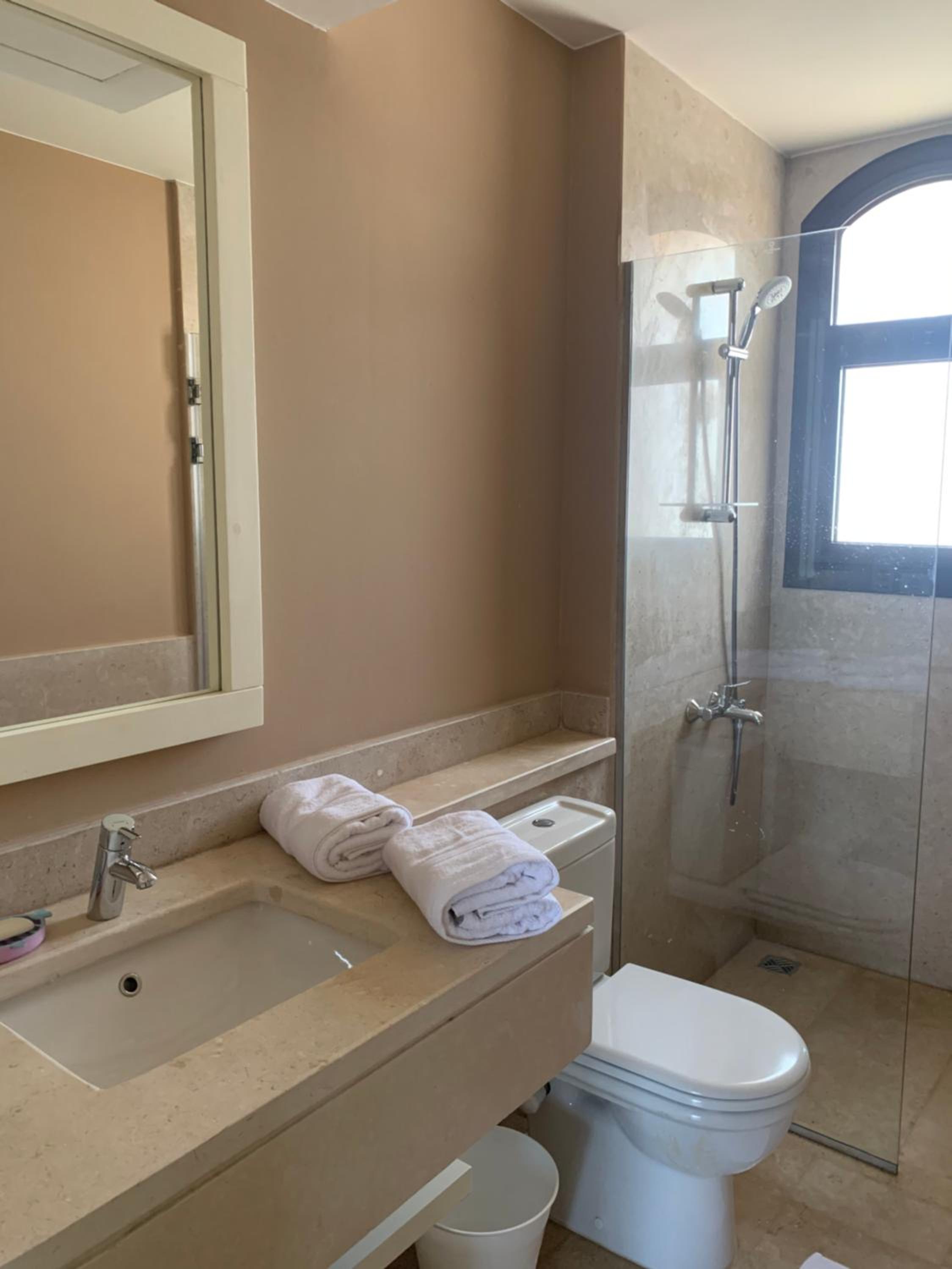 Luxurious Villa with Infinity Private Pool & Jacuzzi over Sabina Island's Lagoon view 5