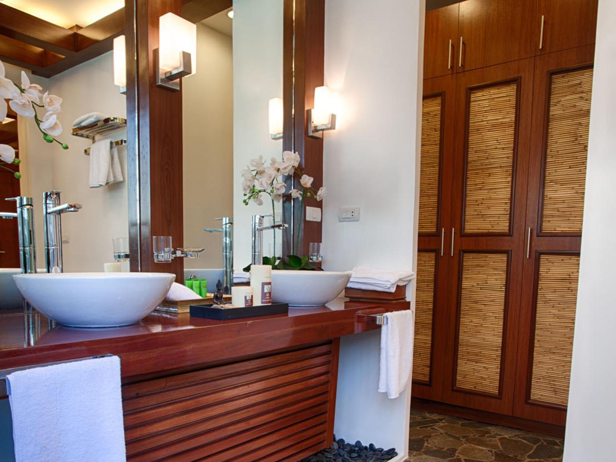 Vida Homes Condo Resort