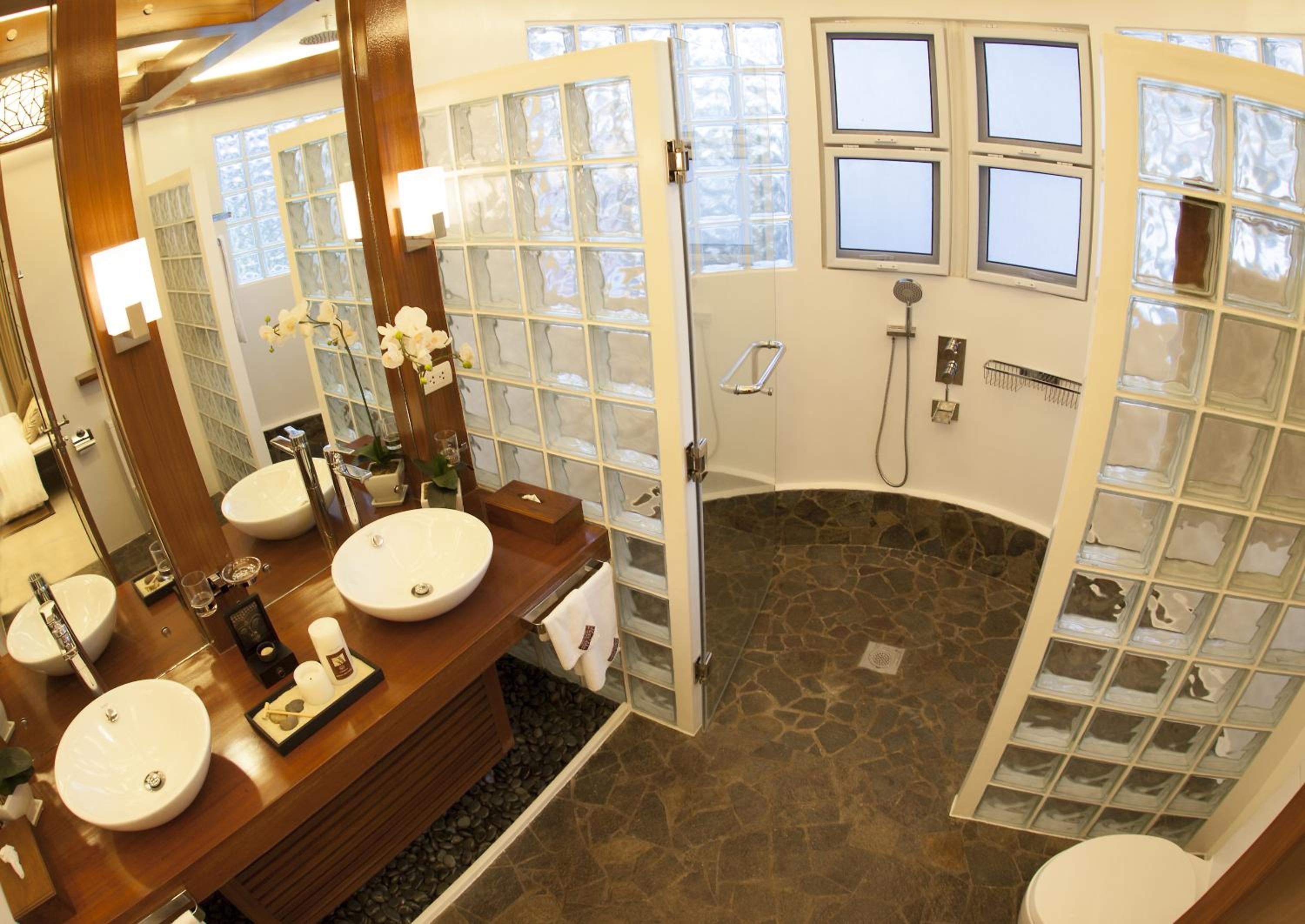 Vida Homes Condo Resort