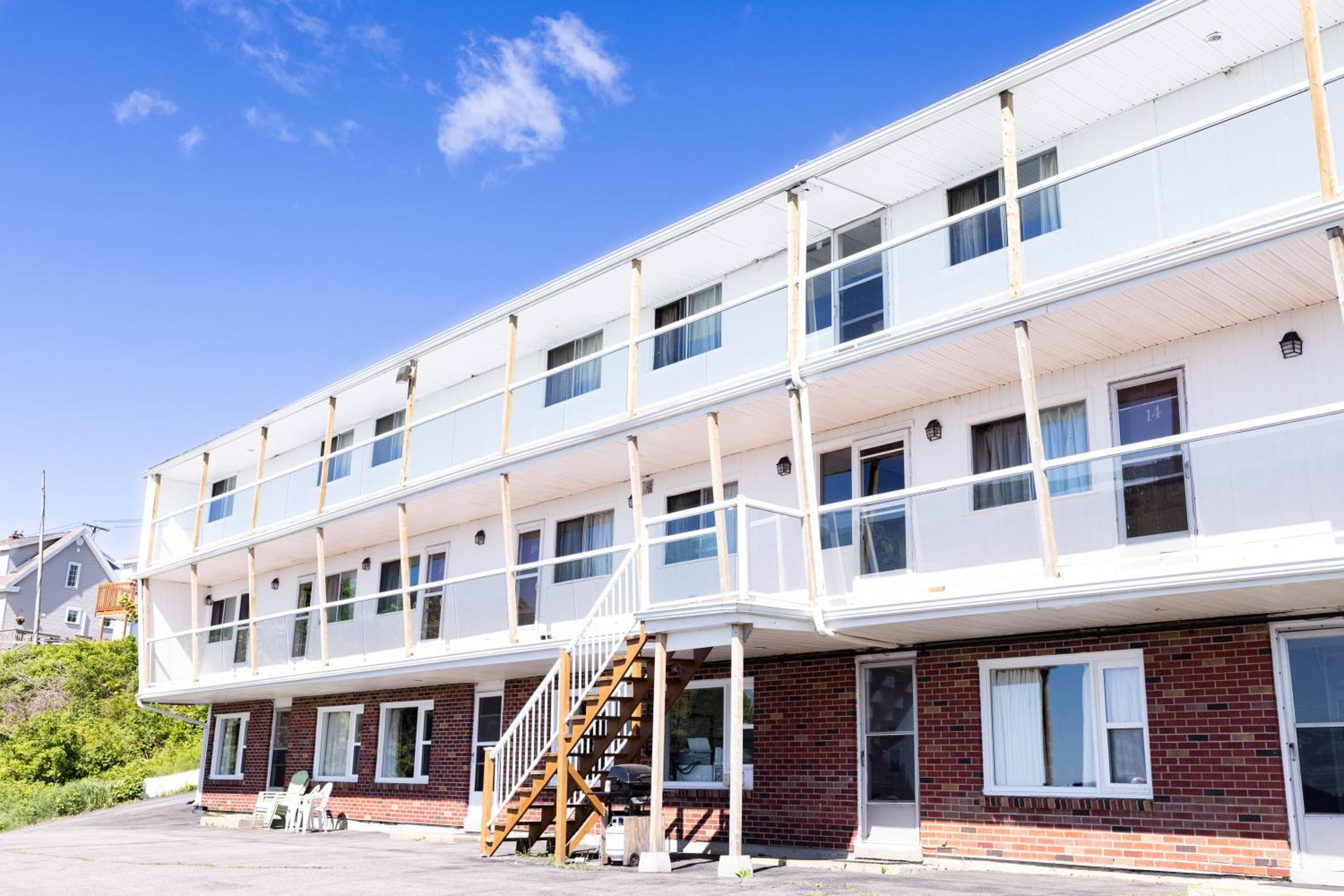 Saint John Vacations - Hillside Motel - Property Image 2