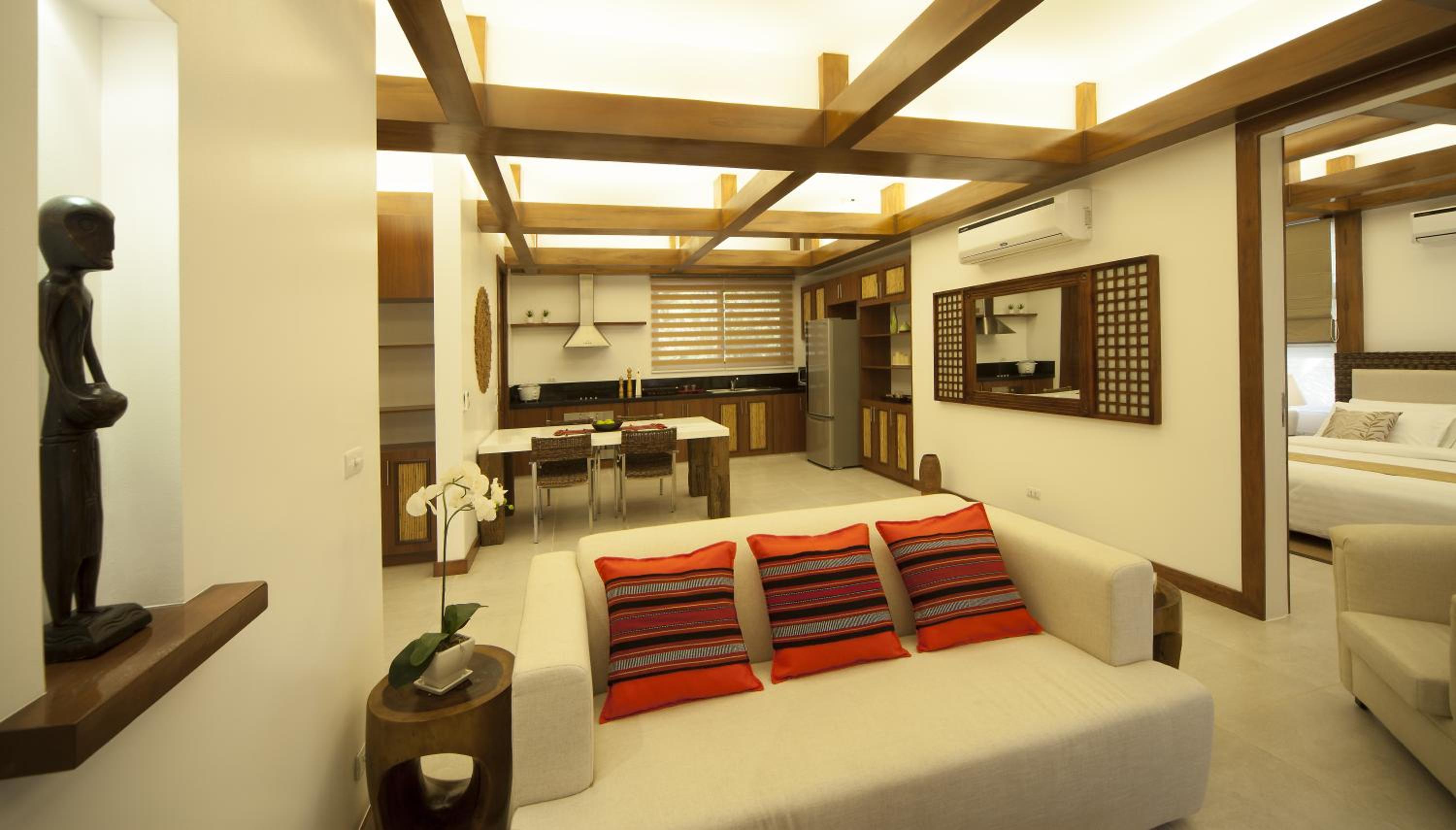 Vida Homes Condo Resort
