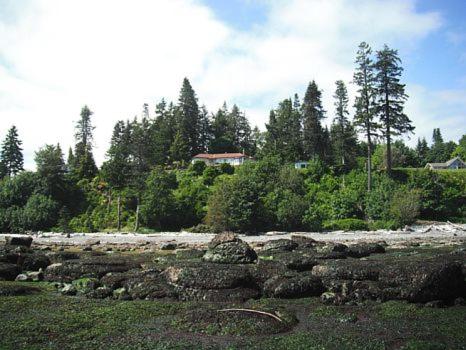 Edgewater Motel