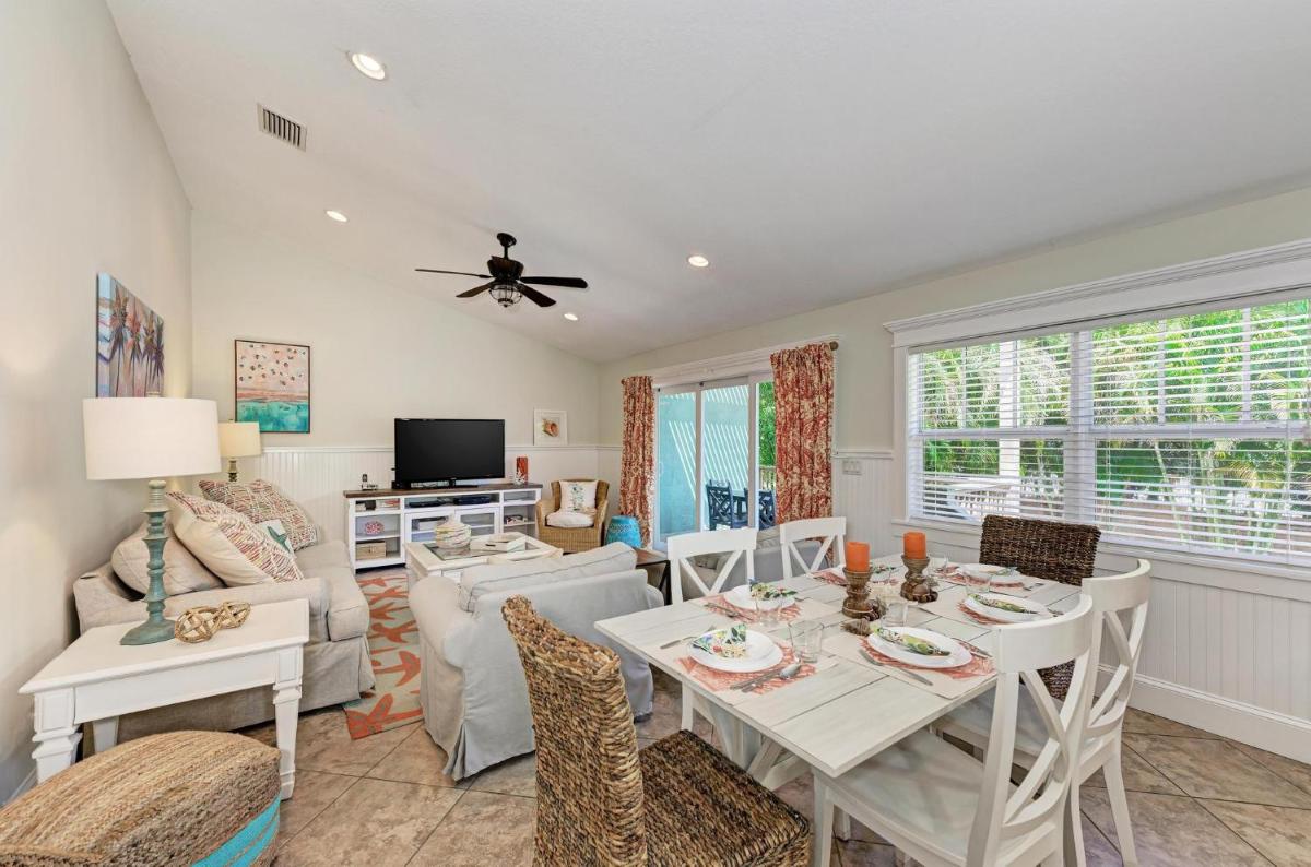 Caribbean Surf managed by Beach Retreats view 5