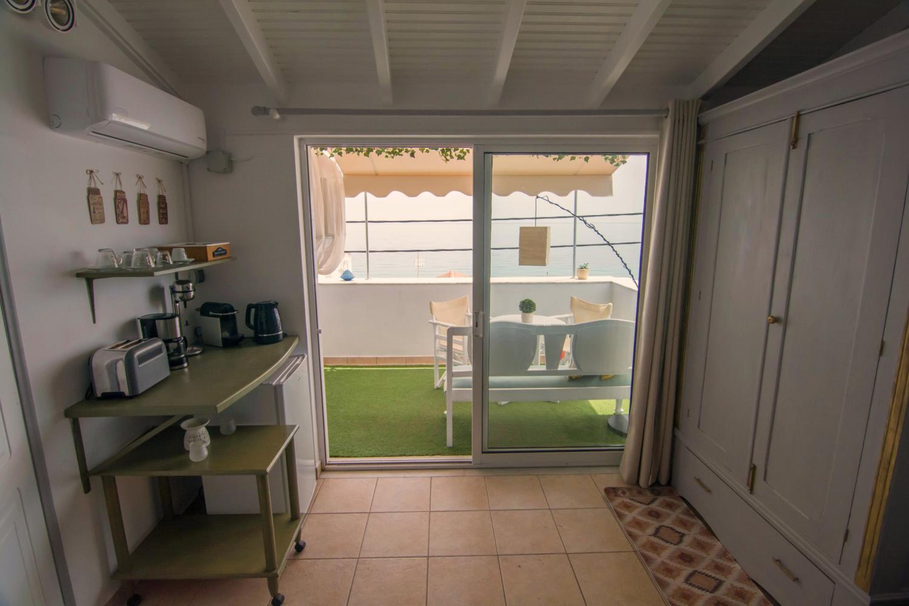 Ireon Holiday Home