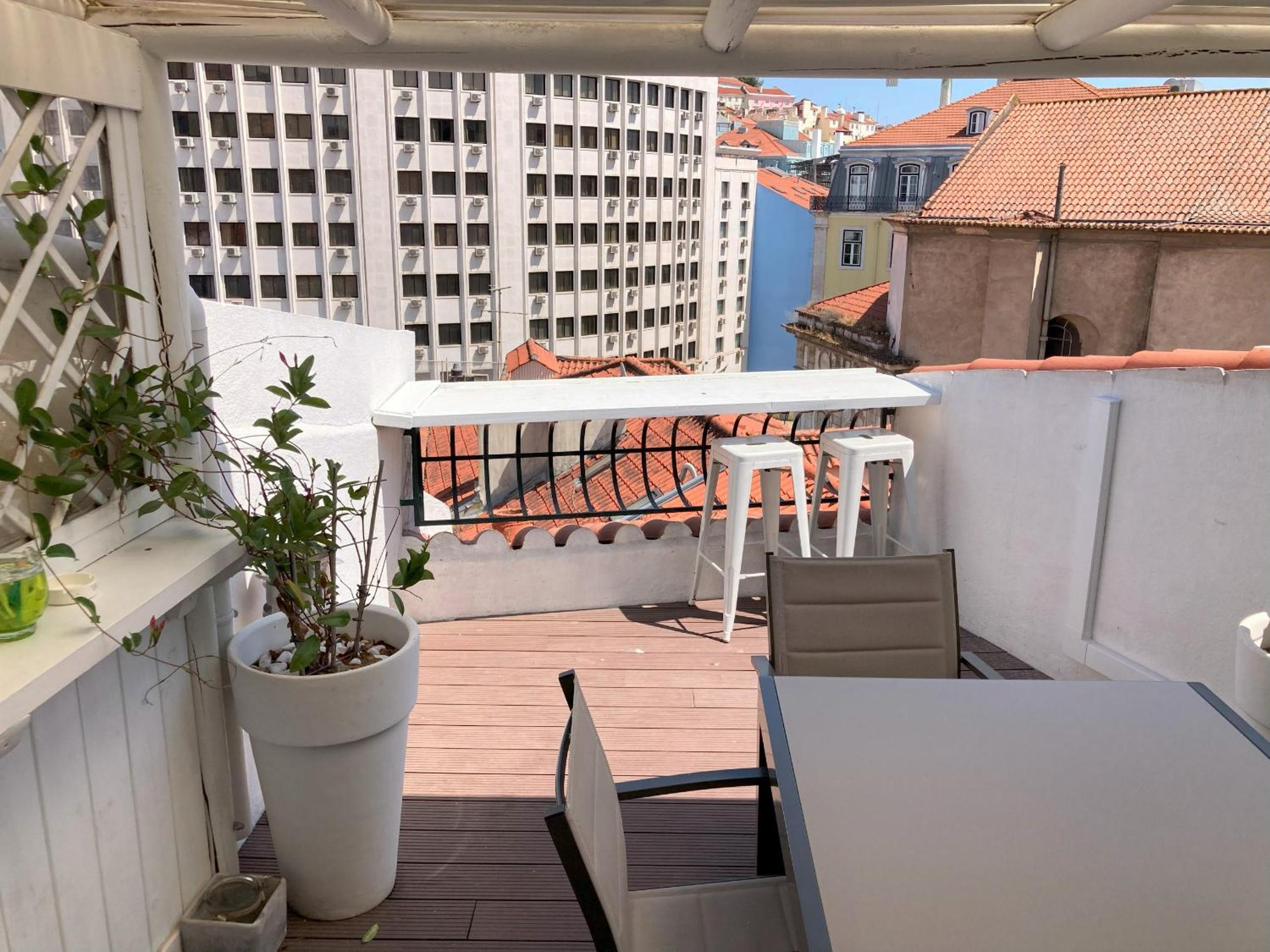 Lisbon Fabulous T2 apartment with balcony in Rossio Lisbon view 2