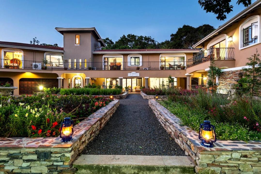 Valley Villa