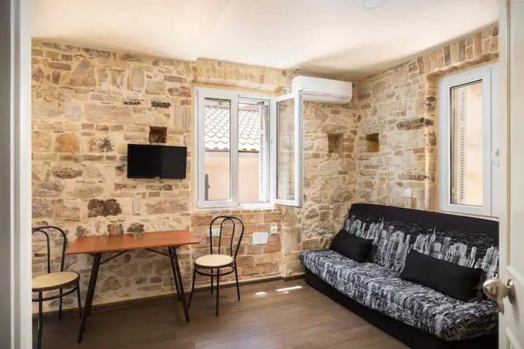 Q Apartments in Corfu Town