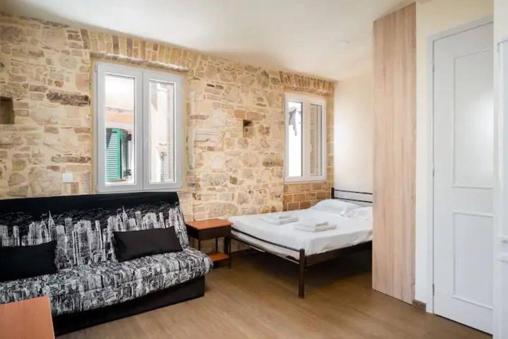 Q Apartments in Corfu Town