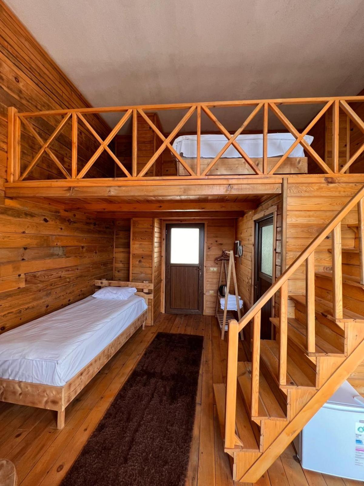 Madağ Bungalov