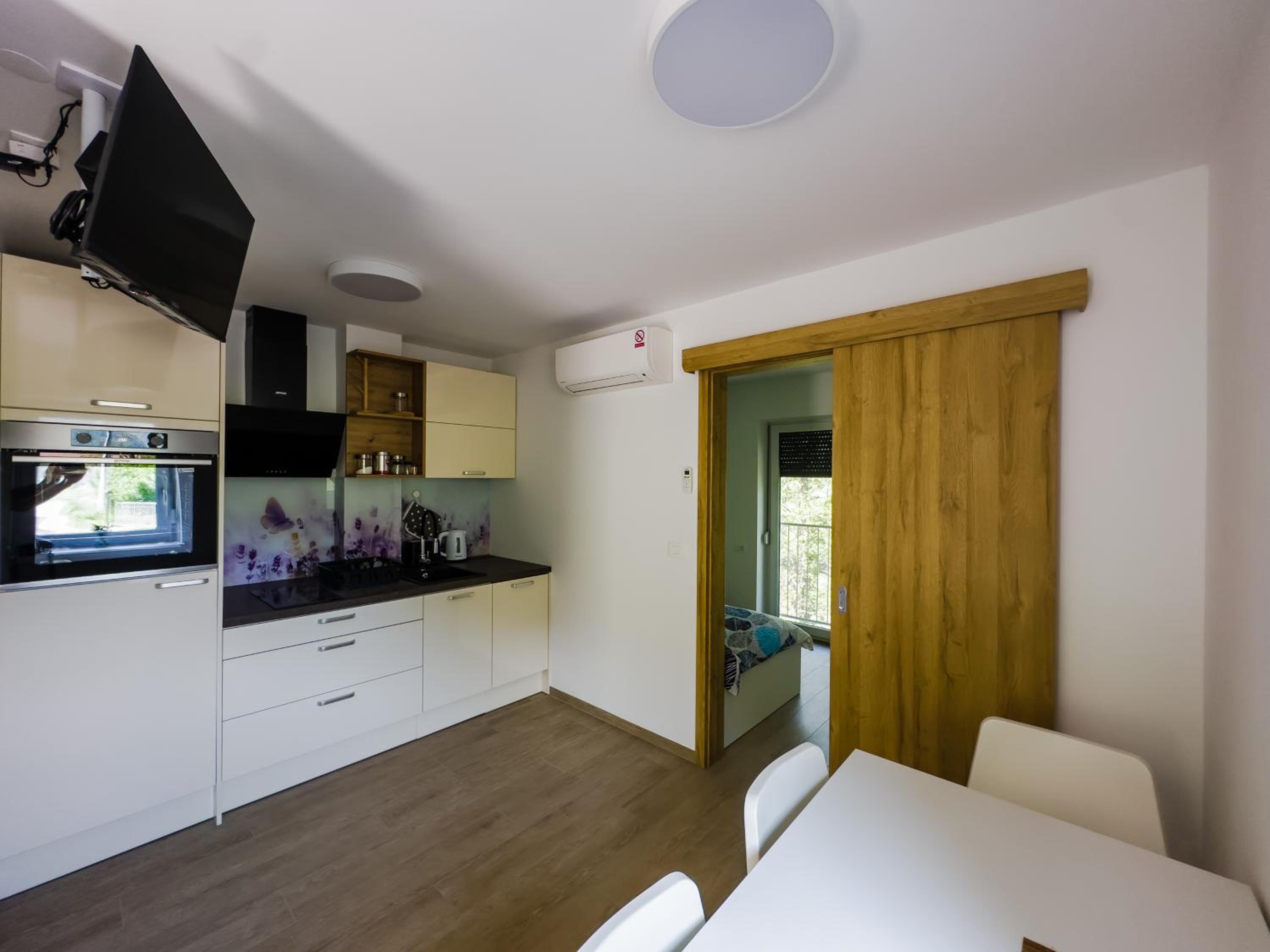APARTMAJI SILVA