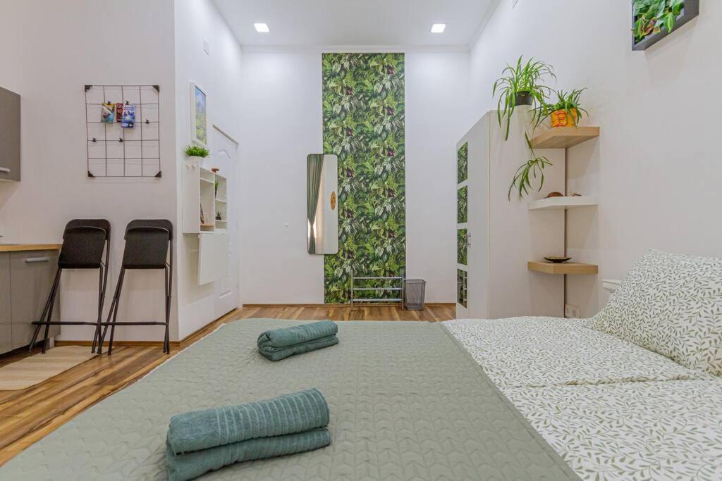 Balinese Style Downtown Apartment view 3