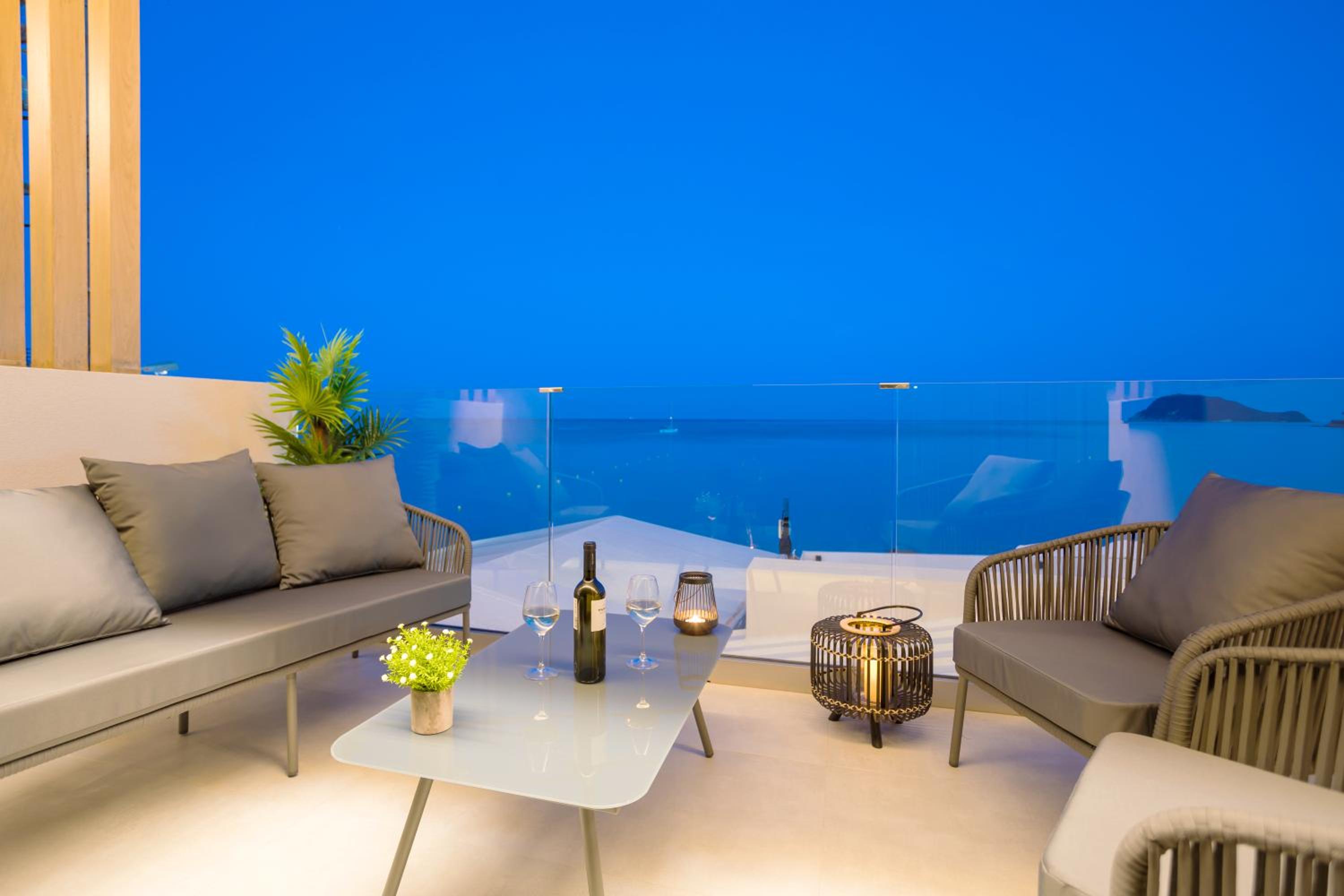 Akrogiali Luxury View