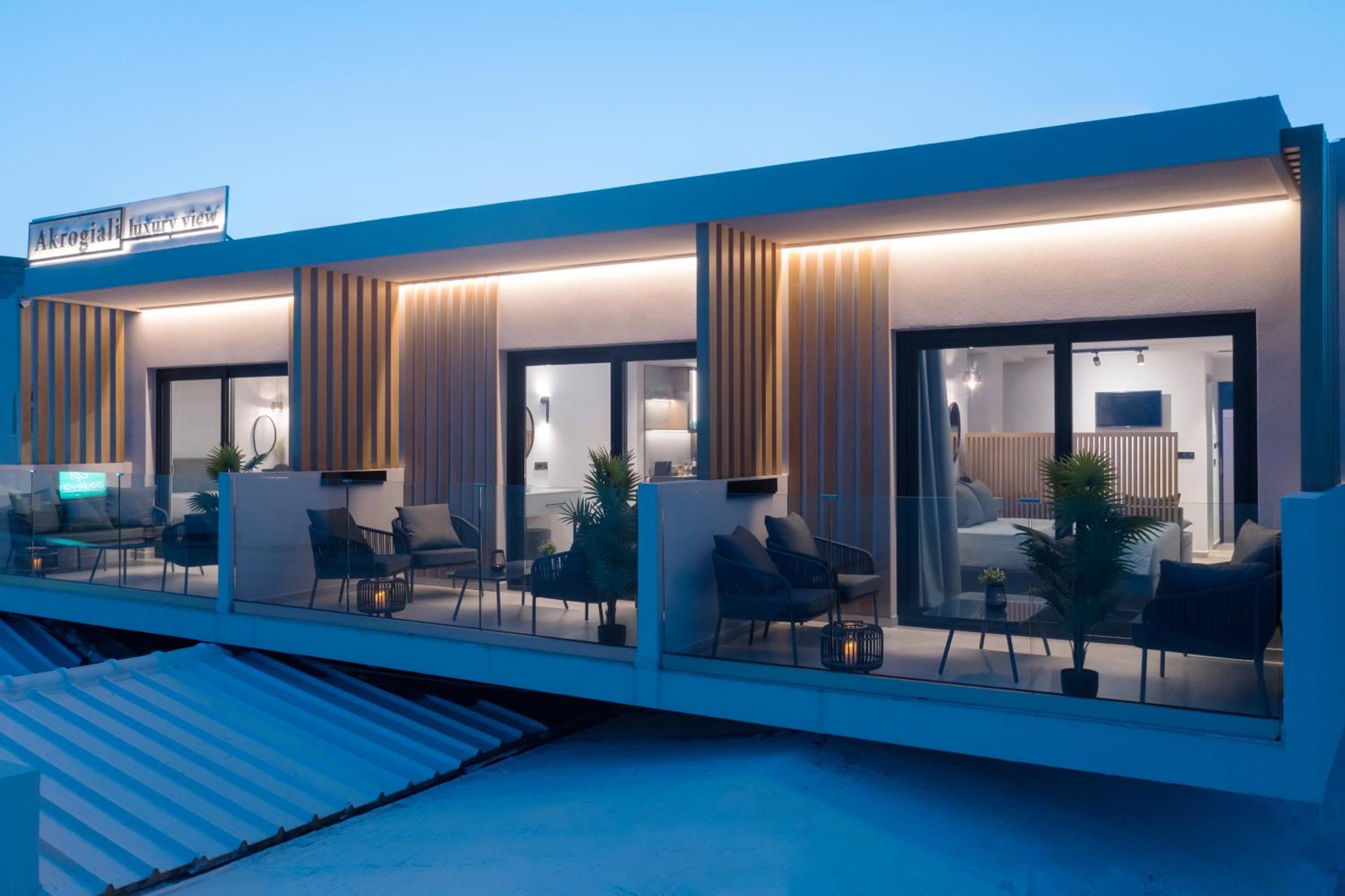 Akrogiali Luxury View