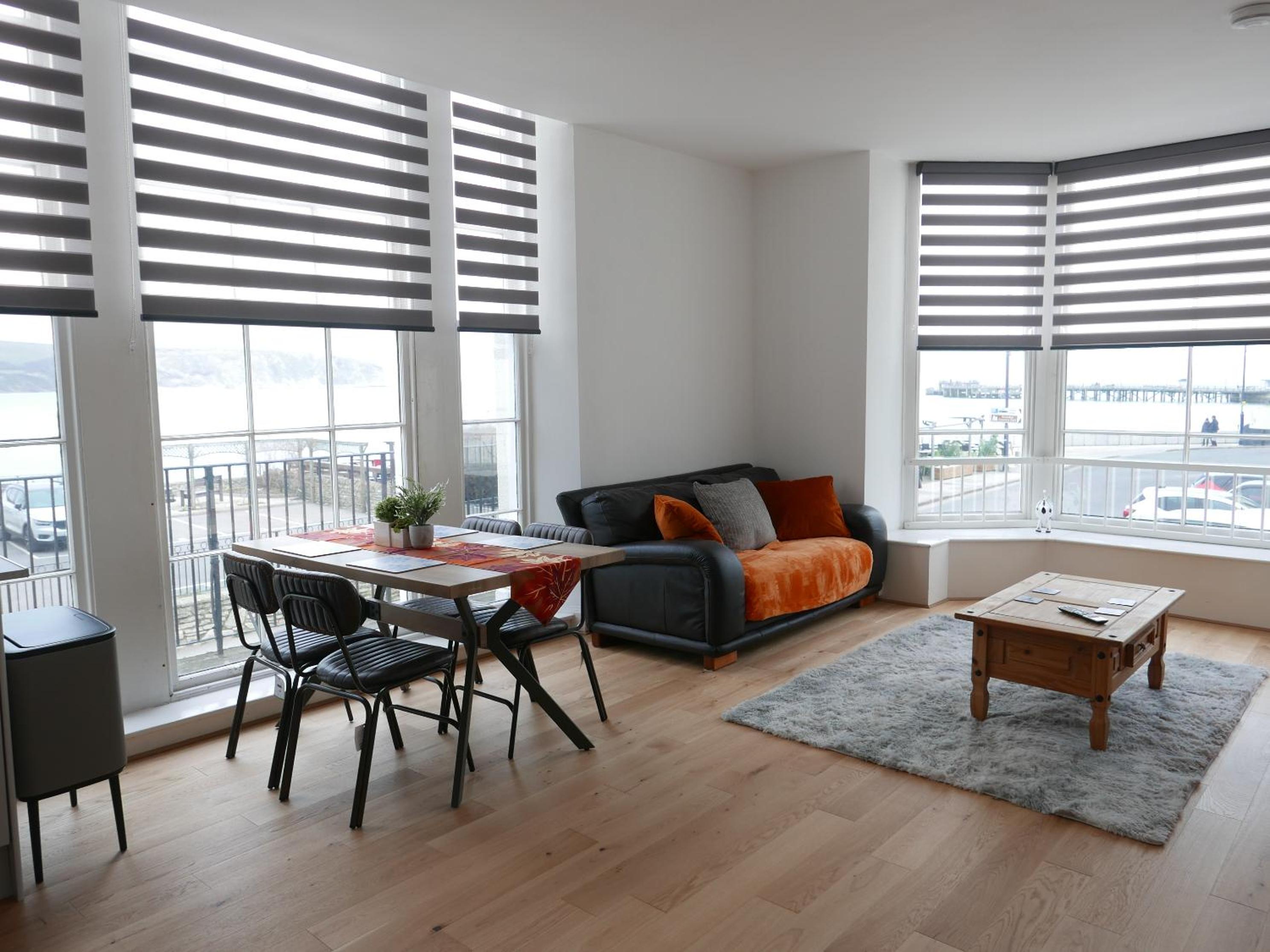 SeaViewApartment