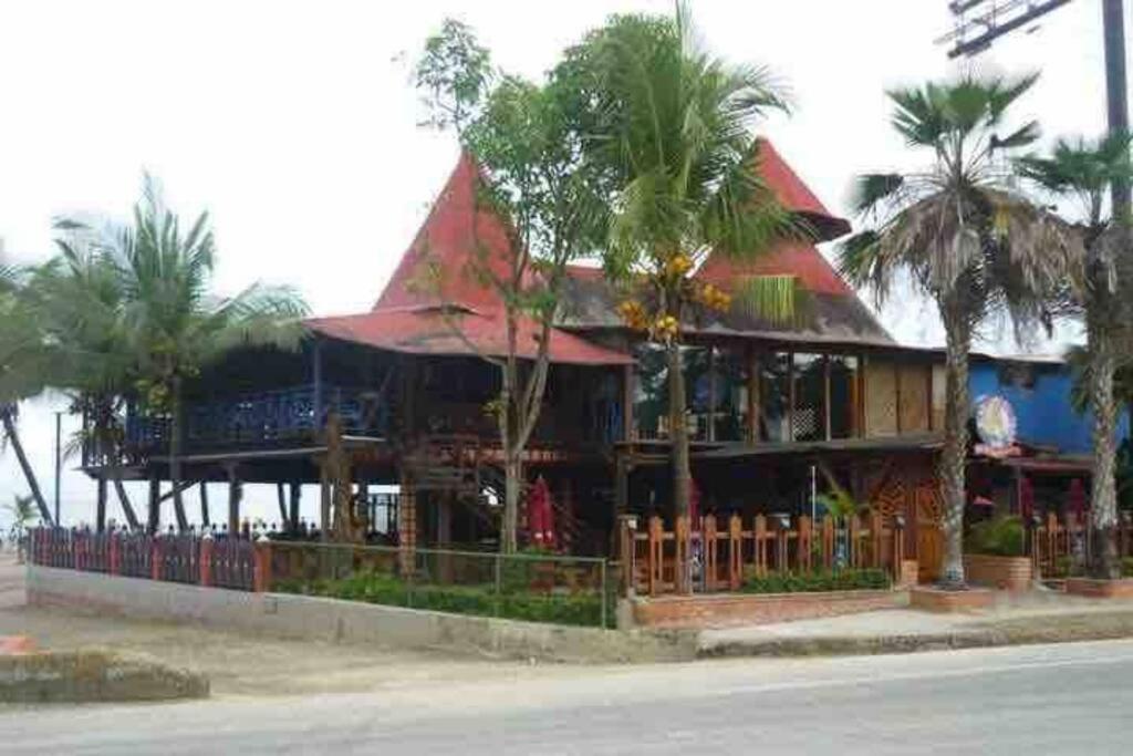 Wonderful trinity beach house in crespo.