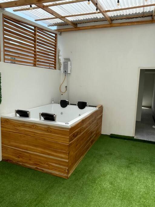 Wonderful trinity beach house in crespo.
