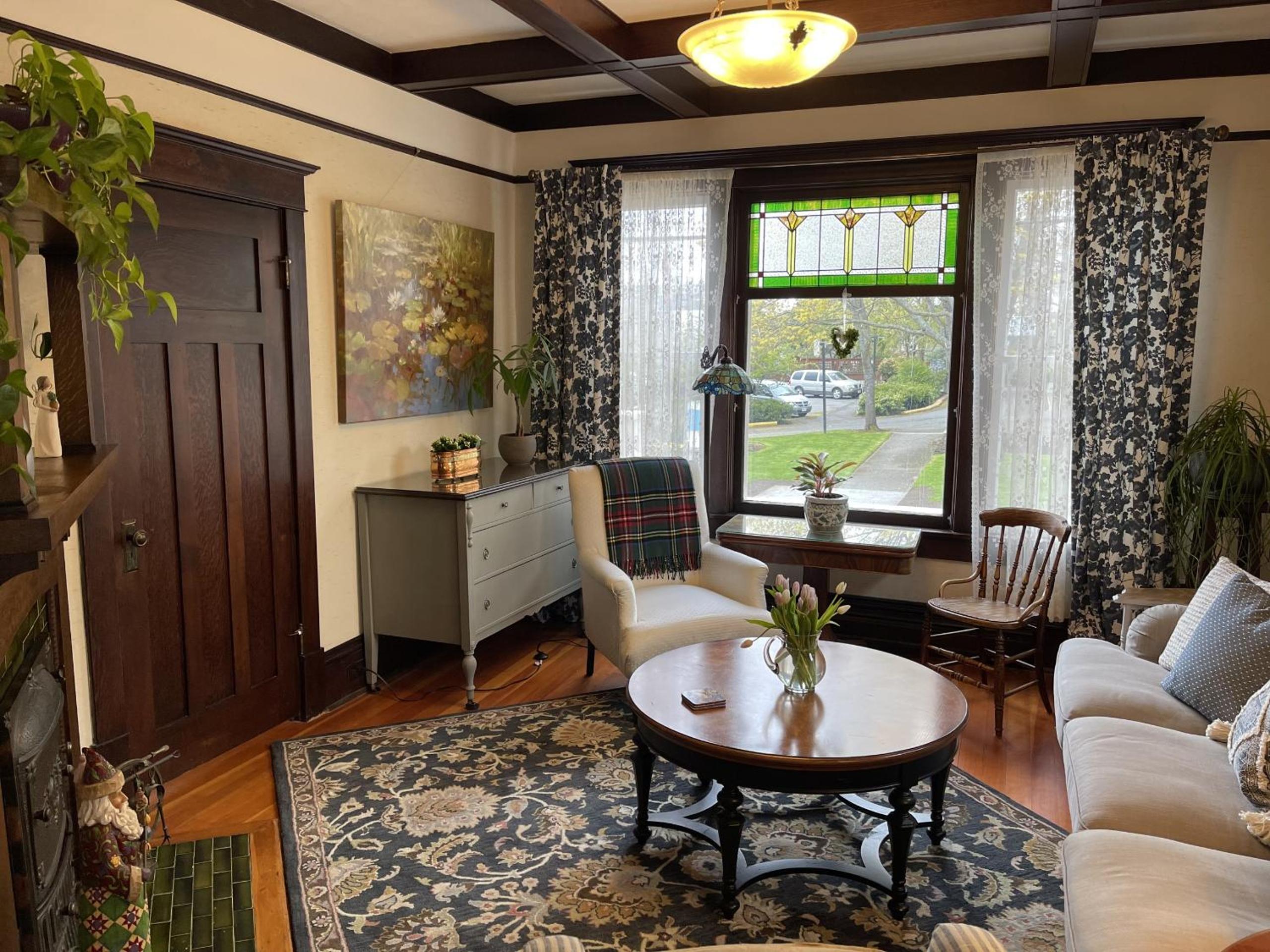 Fisher House Victoria Bed and Breakfast - Image 3