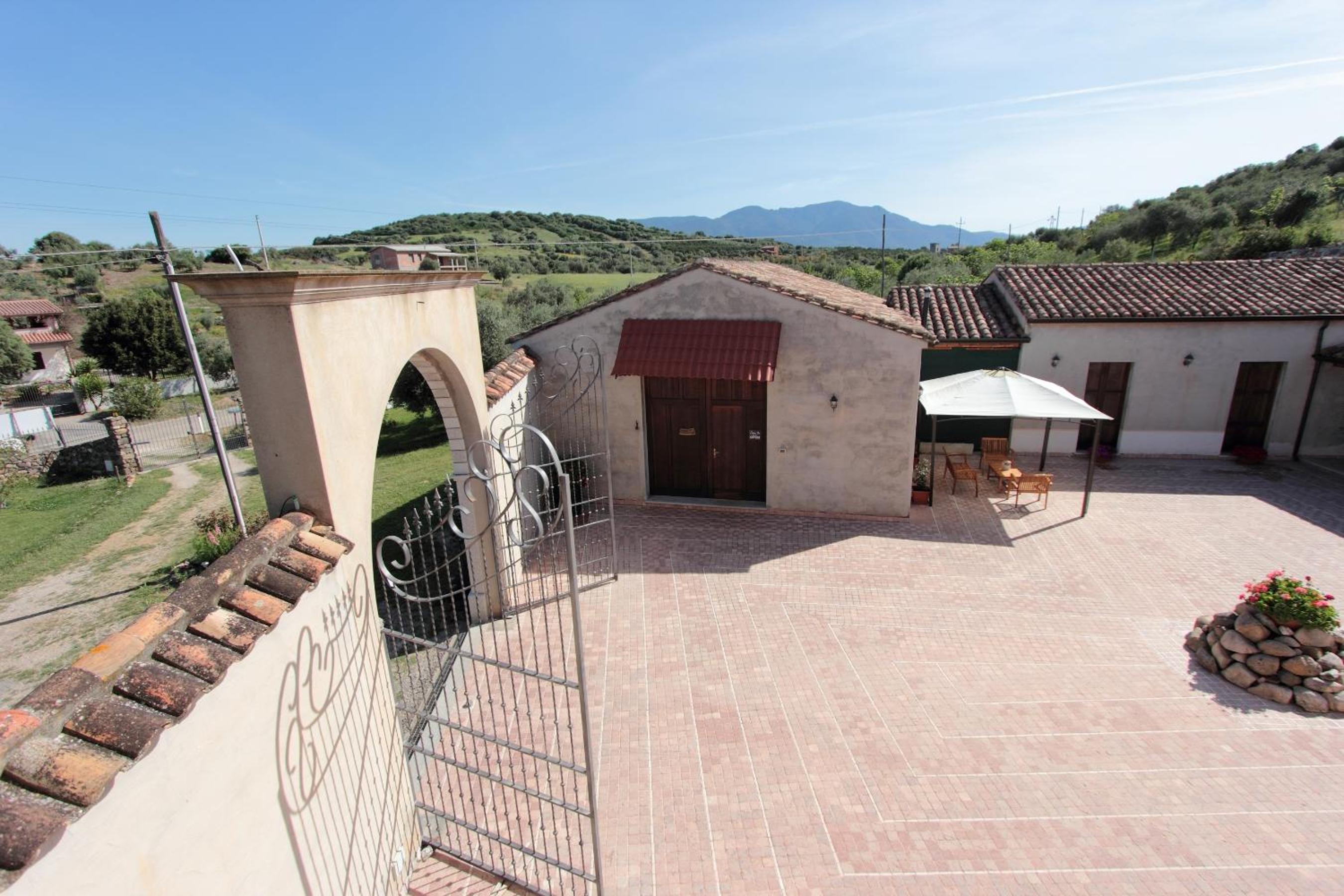 Nuraximannu Boutique B&B