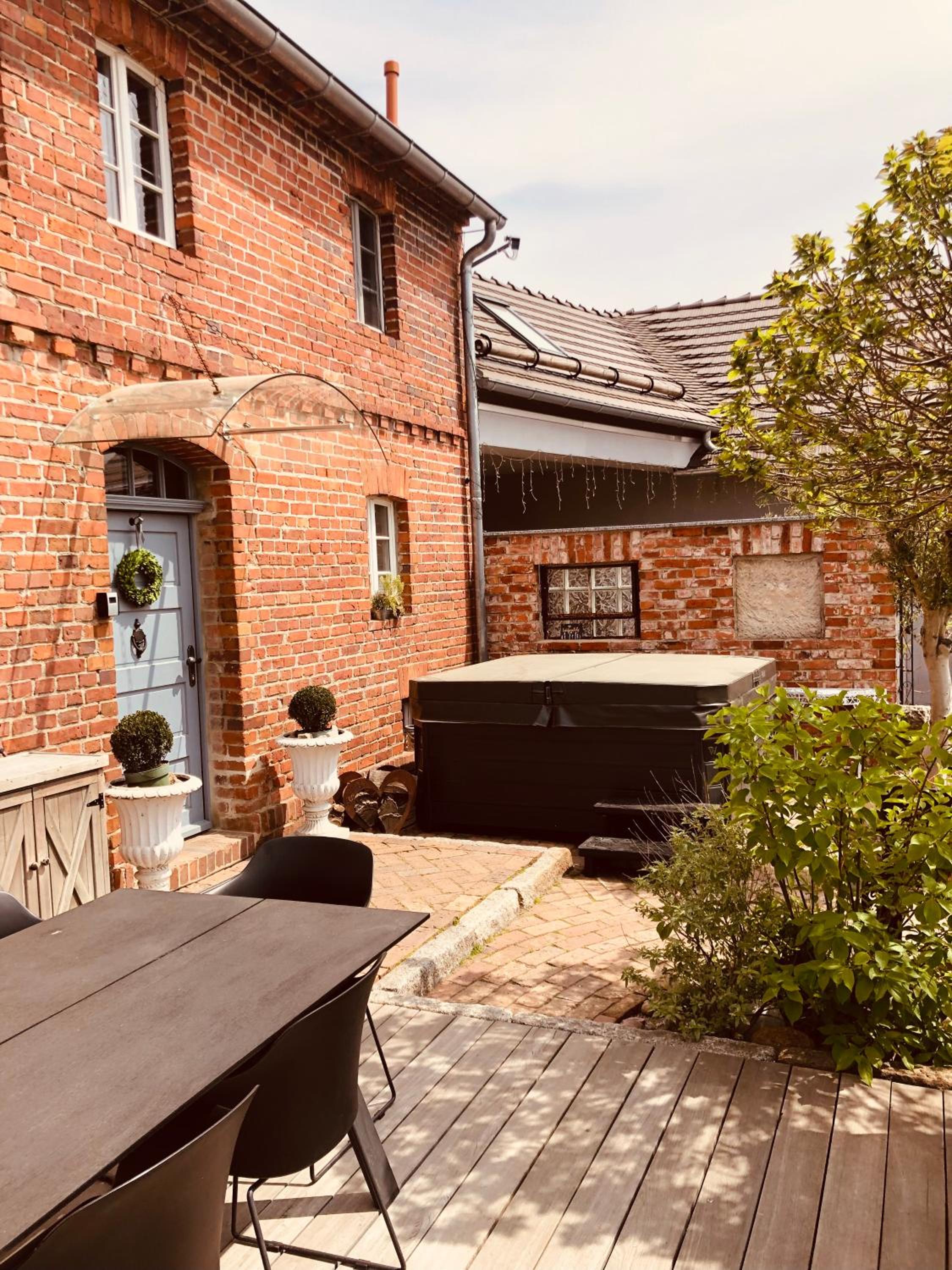 Alte Schmiede mit Sauna, Pool und Whirpool im Außenbereich schönstes Ferienhaus der Lausitz