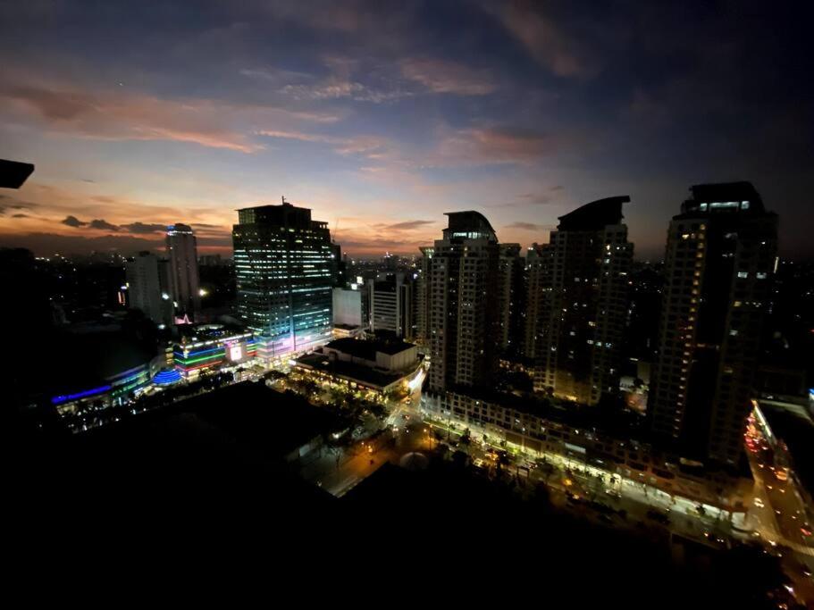 Large studio Cubao with 2 beds view 3