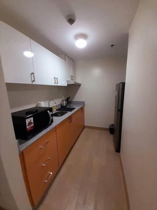 Large studio Cubao with 2 beds view 5