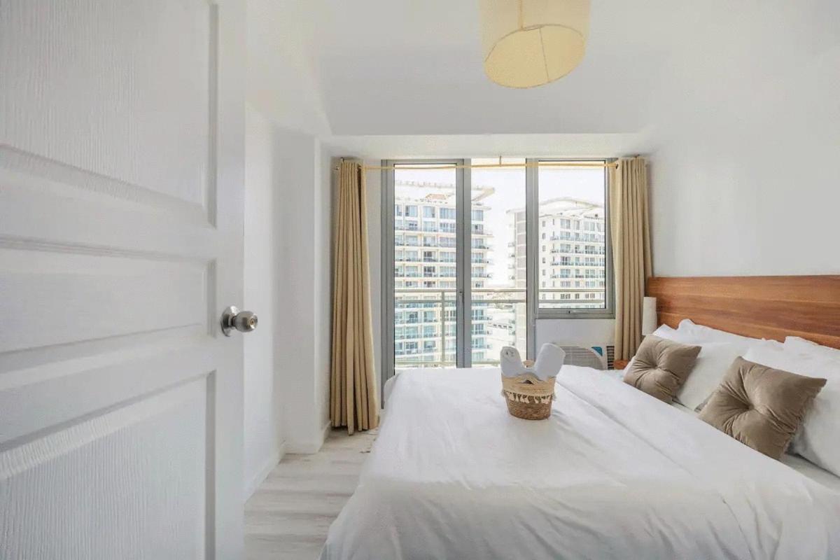Adam'sCrib Apartment 2BR by Azure Residences Near Manila International Airport view 5