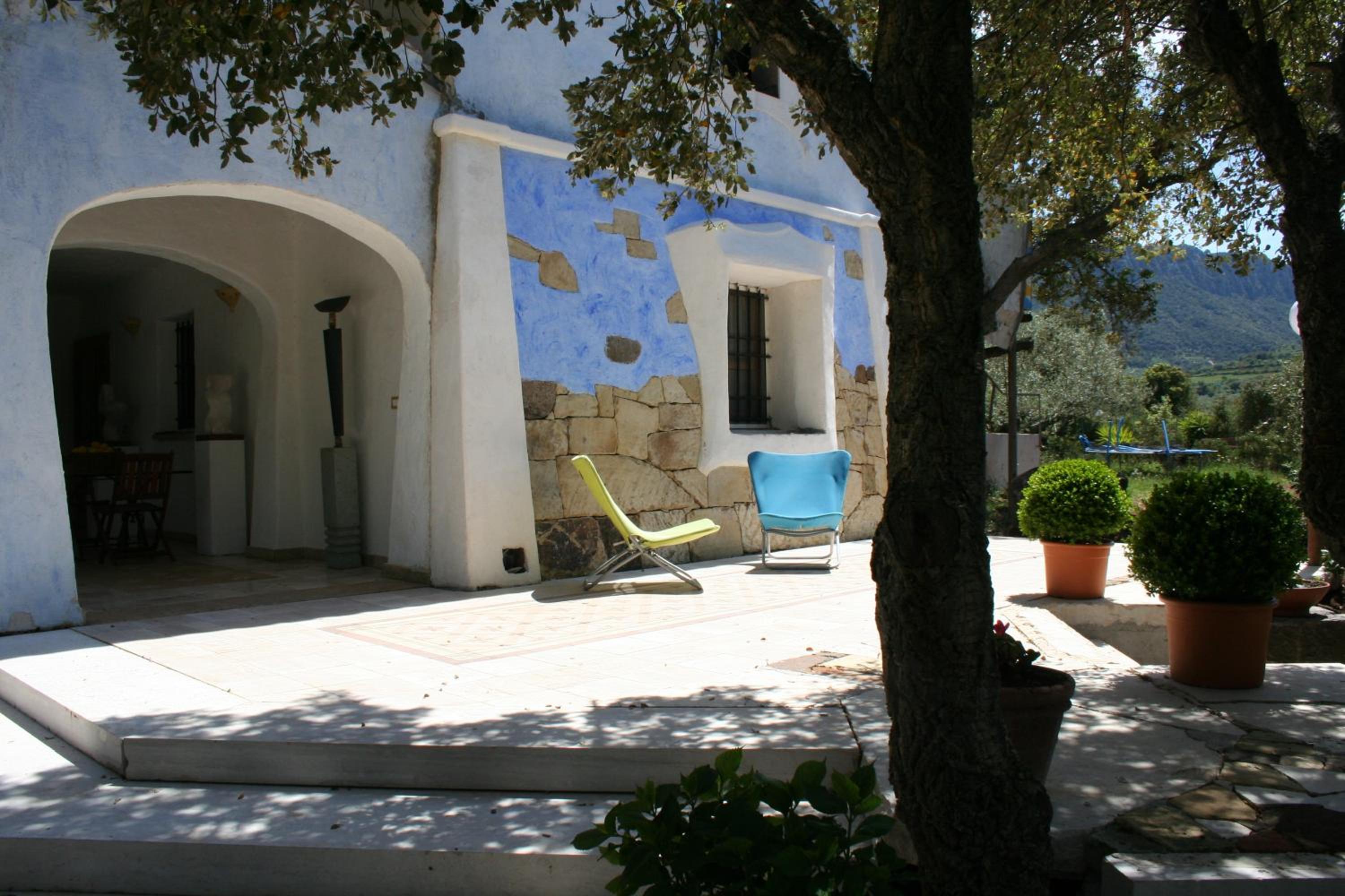 Photo 6